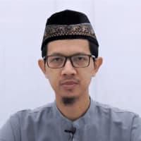 Ustadz Ristiyan Ragil Putradianto